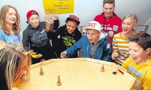 Im Kinder- und Jugendtreff „Lollipop“ und „Oase“ können derzeit verschiedene Spiele ausprobiert werden. 